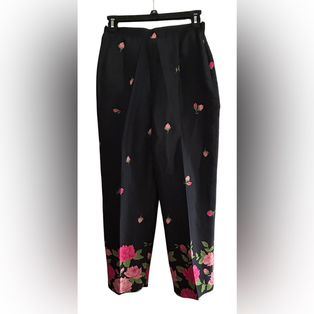 🌸TALBOTS 100% SILK FLORAL CAPRI !! ABSOLUTELY STUNNING PANTS! **RARE VTG** - Picture 2 of 11